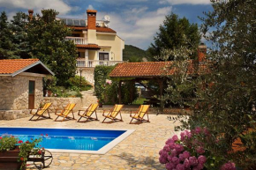 Apartments Petricic with swimming pool